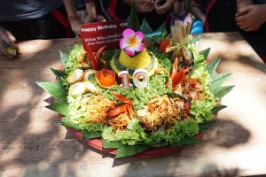 Lomba Tumpeng