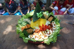 Lomba Tumpeng